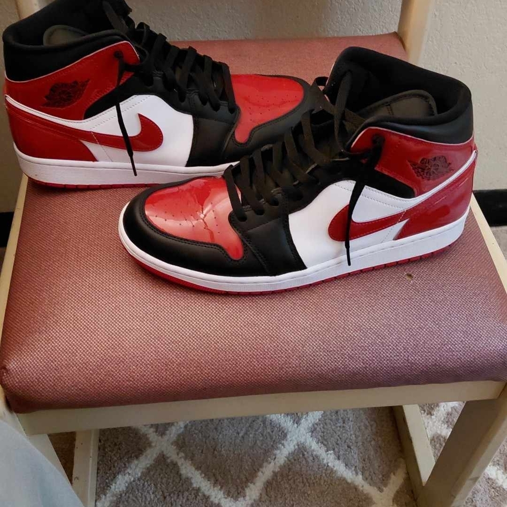 Nike Air Jordan 1 Mid Red Black White Shoes